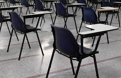 ม.112 กับคดีอีหยังวะ : How to ออกข้อสอบยังไงให้โดนฟ้อง ม. 112