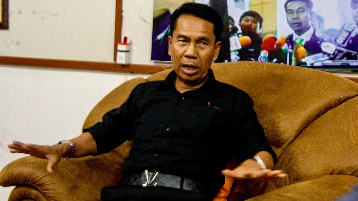 The Isaander จิบยาดองกับชายผู้หยุดเรือดำน้ำ สุทิน คลังแสง