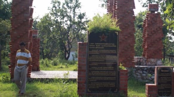 คัม ฟอร์ม ปาวริเวอร์ (2) ฝนเดือนตุลาคม สหายชาวนา และอำเภอที่ถูกเลยผ่าน