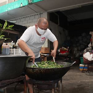 ทอดน่องเมืองอุดรฯ ส่องที่แจกอาหาร ต้านภัยโควิด