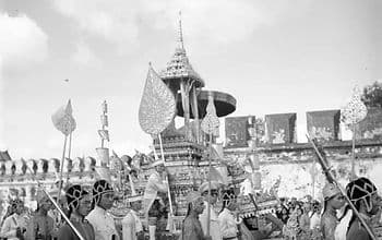 ครบรอบ 71 ปี งานพระบรมศพ ร.8 : ภาพที่ไม่เคยถูกเผยแพร่